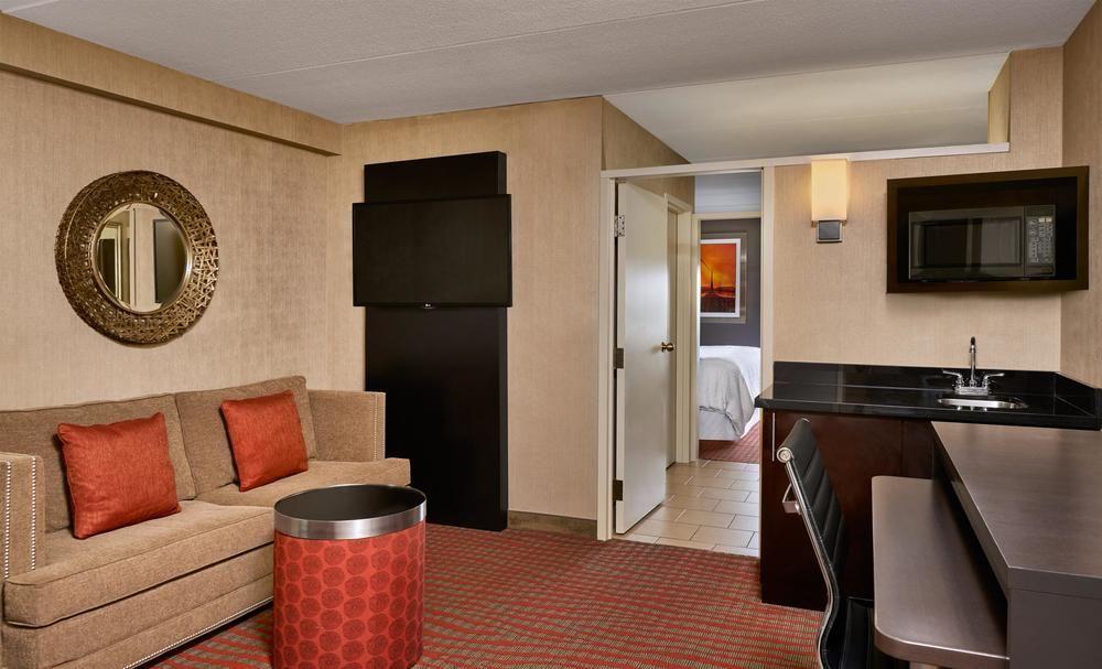 Hotel Four Points By Sheraton Milwaukee North Shore Brown Deer