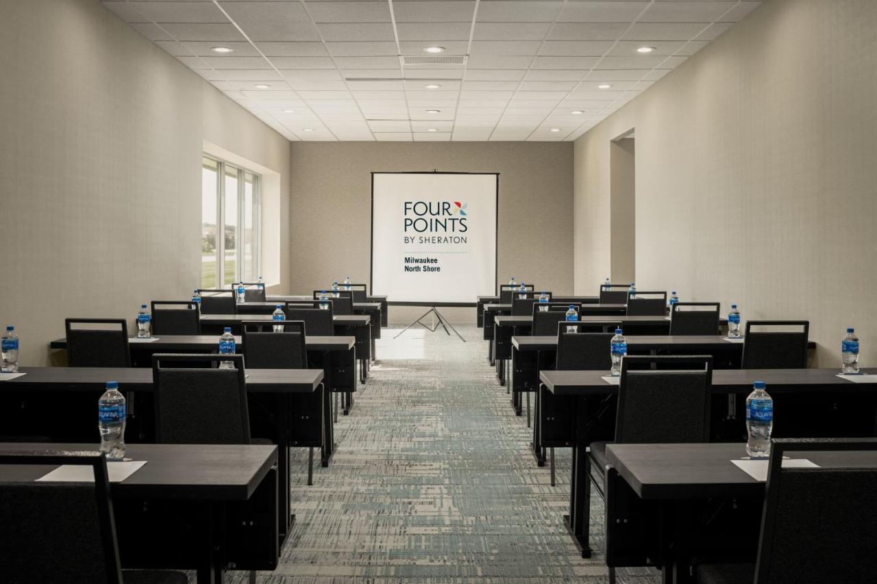 Four Points By Sheraton Milwaukee North Shore 3*