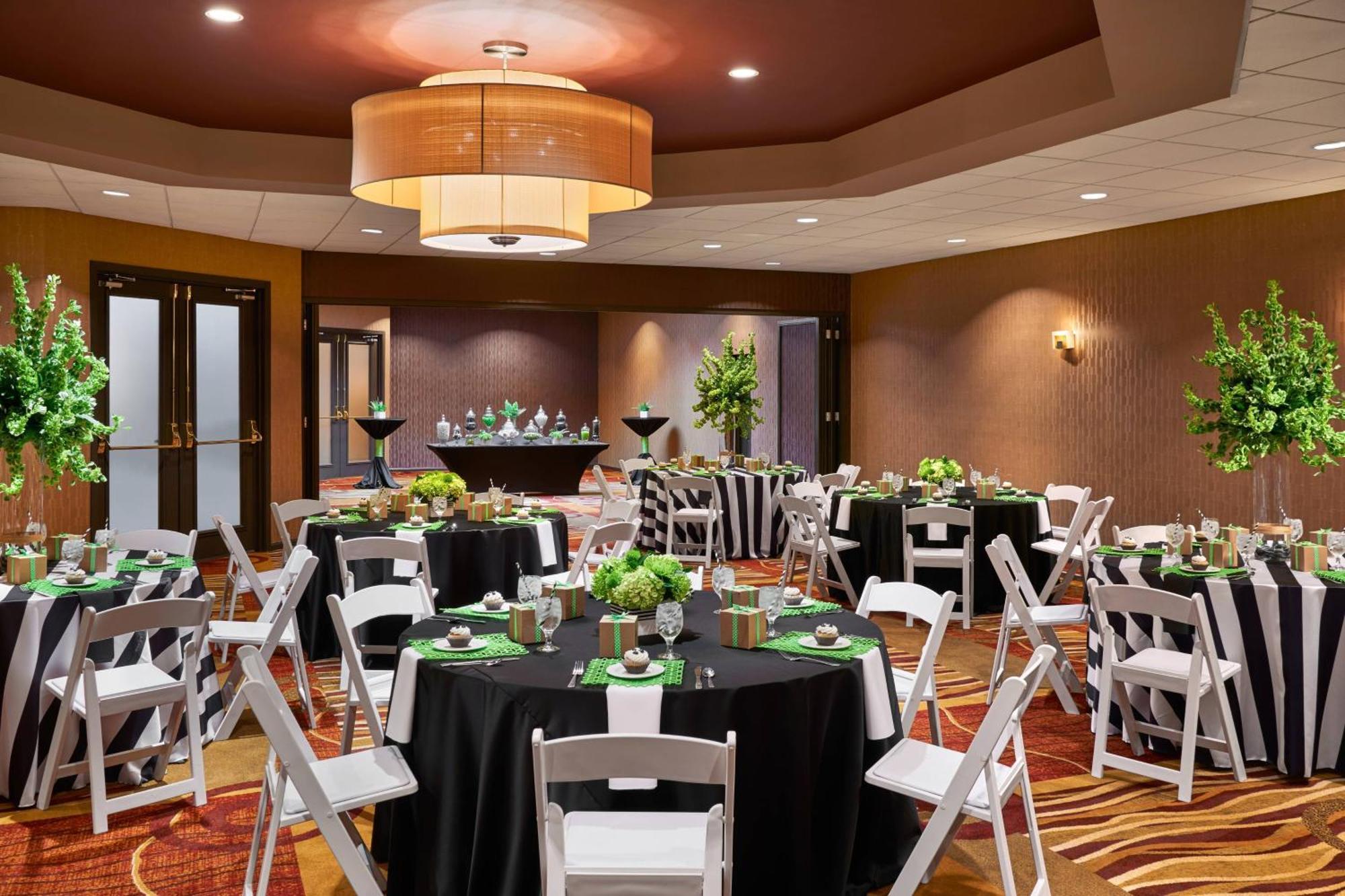 Hotel Four Points By Sheraton Milwaukee North Shore Brown Deer