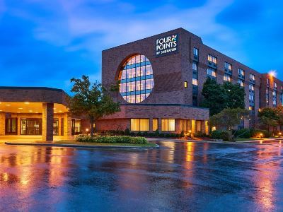 Hotel Four Points By Sheraton Milwaukee North Shore