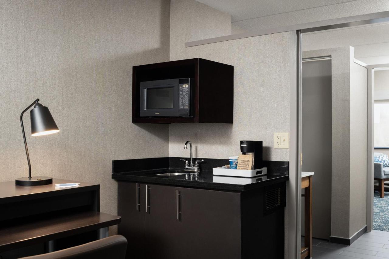 Hotel Four Points By Sheraton Milwaukee North Shore